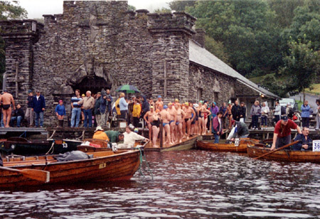 Winderemere long distance swim start scene ast Fellfoot 2003